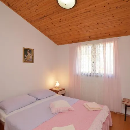 Apartments Pula Pola